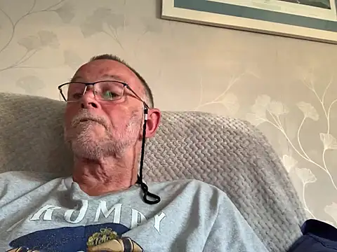 Snapshot of Moonraker64 chatting on July 14, 7:30 pm Moonraker64 online show from July 14, 7:30 pm
