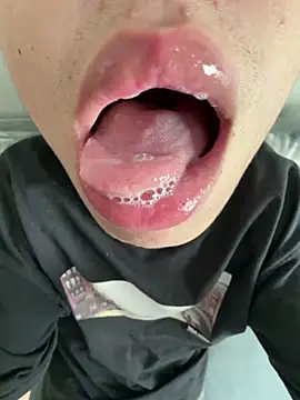 hotlips2026 online show from May 6, 2:22 pm