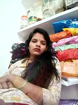 Snapshot of Student_garl_1 chatting on May 6, 2:51 am Student garl 1 online show from May 6, 2:51 am