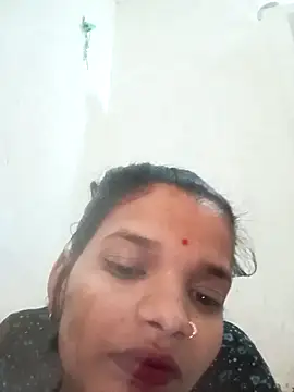 Snapshot of Student_garl_1 chatting on May 9, 6:07 am Student garl 1 online show from May 9, 6:07 am