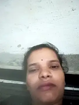 Snapshot of Student_garl_1 chatting on May 14, 5:09 pm Student garl 1 online show from May 14, 5:09 pm