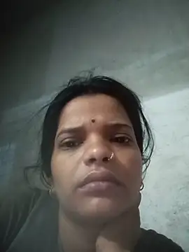 Snapshot of Student_garl_1 chatting on May 29, 11:03 pm Student garl 1 online show from May 29, 11:03 pm