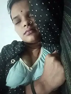 Snapshot of Student_garl_1 chatting on June 2, 10:34 pm Student garl 1 online show from June 2, 10:34 pm