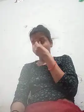 Snapshot of Student_garl_1 chatting on June 4, 12:11 pm Student garl 1 online show from June 4, 12:11 pm