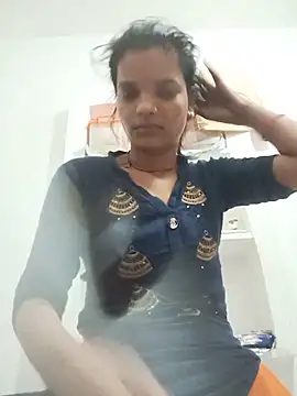 Snapshot of Student_garl_1 chatting on June 11, 12:32 am Student garl 1 online show from June 11, 12:32 am