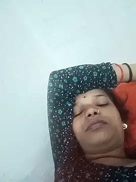 Snapshot of Student_garl_1 chatting on June 11, 11:58 pm Student garl 1 online show from June 11, 11:58 pm
