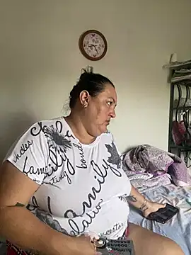 Snapshot of tuputitagorda chatting on July 2, 1:28 pm tuputitagorda online show from July 2, 1:28 pm