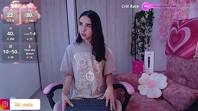 Snapshot of naomi_femme chatting on June 19, 12:20 pm naomi femme online show from June 19, 12:20 pm
