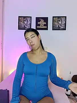 Snapshot of Raven_stonee01 chatting on June 20, 12:36 am Raven stonee01 online show from June 20, 12:36 am