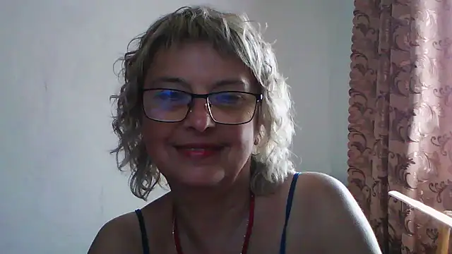 ElizabethGorden online show from July 17, 6:31 am