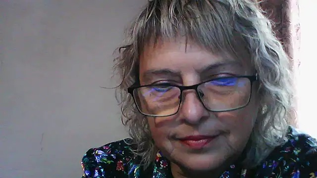 ElizabethGorden online show from August 4, 4:15 am