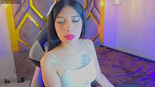 Ey Im simone  online show from May 4, 1:51 pm