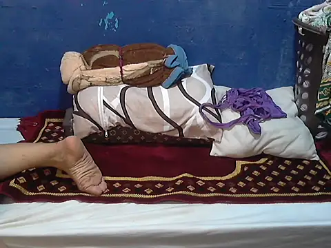 hotchilimom online show from October 5, 3:38 am