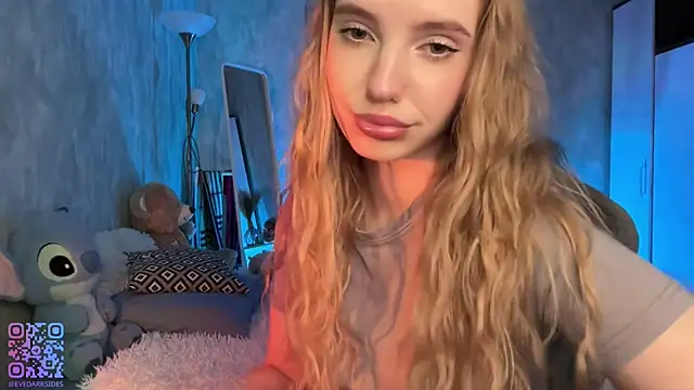 Snapshot of Eve_Dark_Side chatting on July 22, 7:55 am Eve Dark Side online show from July 22, 7:55 am