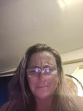 Snapshot of Queenle91 chatting on May 15, 10:50 pm Queenle91 online show from May 15, 10:50 pm
