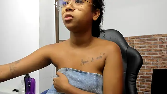 wizarpamela online show from July 25, 6:38 pm