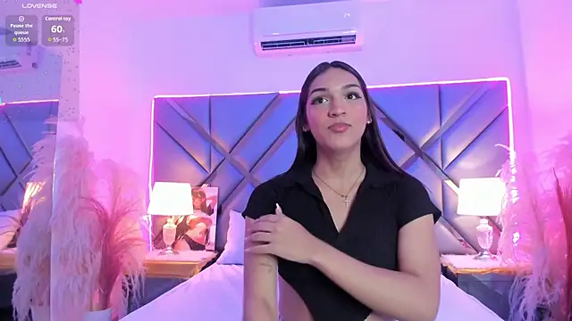 Snapshot of MadisonHerrera chatting on May 9, 6:57 pm MadisonHerrera online show from May 9, 6:57 pm