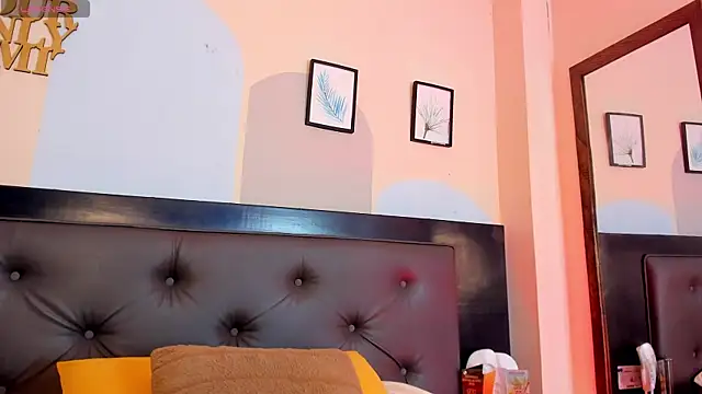 Snapshot of Boy_Mathew chatting on May 10, 12:32 pm Boy Mathew online show from May 10, 12:32 pm