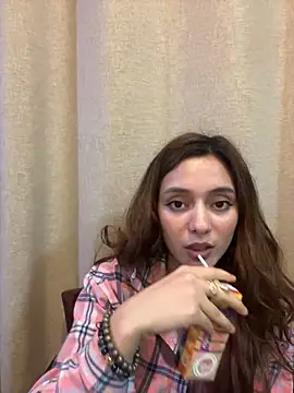 Snapshot of Lilywant chatting on June 14, 4:09 pm Lilywant online show from June 14, 4:09 pm