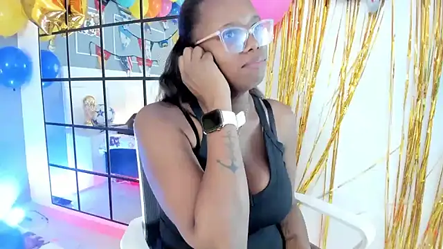 Snapshot of Miss_Khaleesi chatting on June 17, 3:57 pm Miss Khaleesi online show from June 17, 3:57 pm