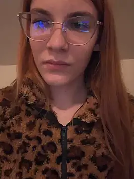 Snapshot of femboykittyxo chatting on May 7, 11:32 pm femboykittyxo online show from May 7, 11:32 pm