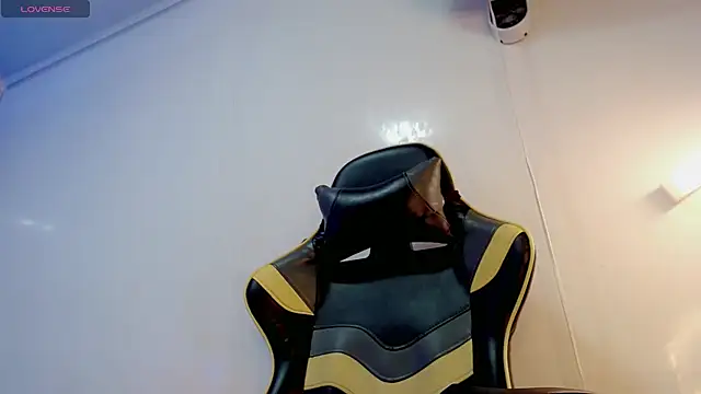 Snapshot of sombra_18 chatting on July 14, 11:05 am sombra 18 online show from July 14, 11:05 am