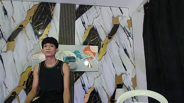 TWINKS BOYSX online show from May 6, 7:35 am