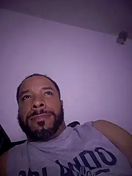 yoursexydaddy8181 online show from June 5, 6:52 am