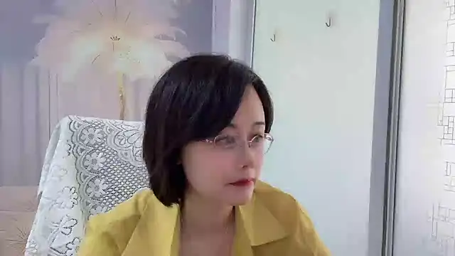 Naomi Z online show from May 21, 12:06 am