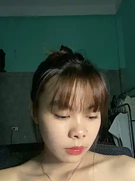 Snapshot of Cry_sexy chatting on May 23, 4:22 pm Cry sexy online show from May 23, 4:22 pm