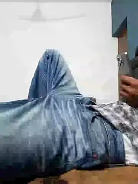 Snapshot of harrydhillon12 chatting on June 7, 4:38 am harrydhillon12 online show from June 7, 4:38 am