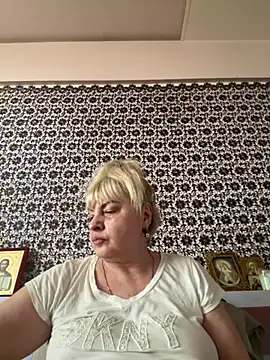Snapshot of AnastasiaGrey777 chatting on June 18, 5:30 am AnastasiaGrey777 online show from June 18, 5:30 am