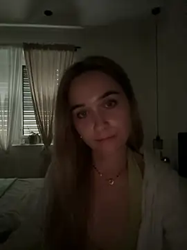 Snapshot of LillyStarr chatting on June 25, 2:43 pm LillyStarr online show from June 25, 2:43 pm