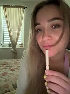 Snapshot of LillyStarr chatting on July 8, 11:48 am LillyStarr online show from July 8, 11:48 am