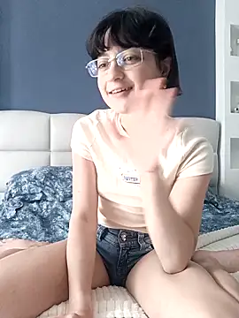 Snapshot of zyranoct chatting on July 1, 12:18 pm zyranoct online show from July 1, 12:18 pm