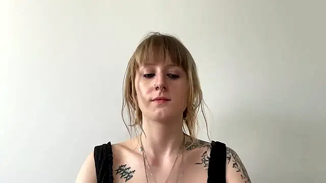 LaraLovely online show from July 13, 3:48 pm