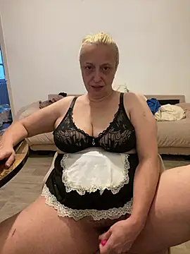 Snapshot of Melinastarr88 chatting on July 2, 4:07 am Melinastarr88 online show from July 2, 4:07 am