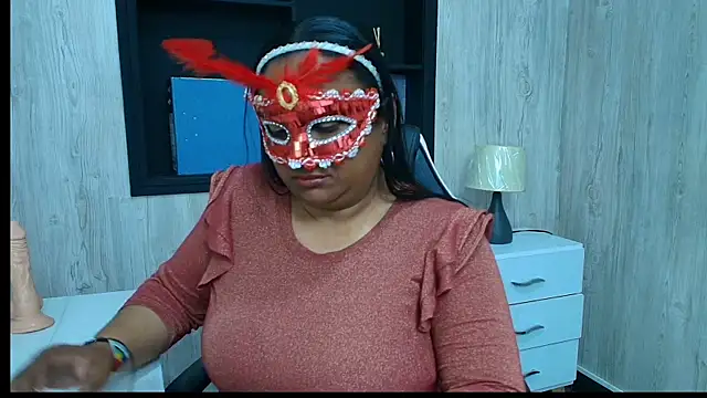 Snapshot of Rachell_Carter chatting on June 19, 4:39 am Rachell Carter online show from June 19, 4:39 am