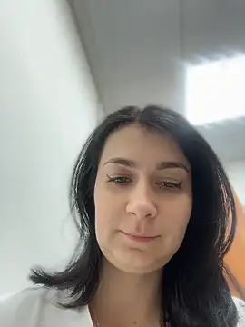 Snapshot of MissElya chatting on June 5, 4:02 pm MissElya online show from June 5, 4:02 pm