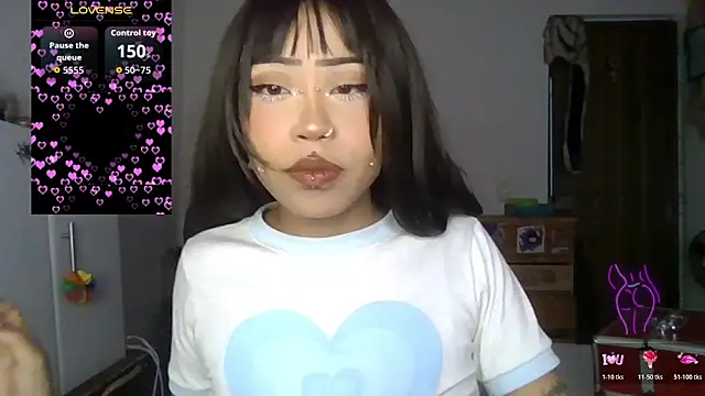 Snapshot of suky_fox chatting on June 11, 9:57 pm suky fox online show from June 11, 9:57 pm