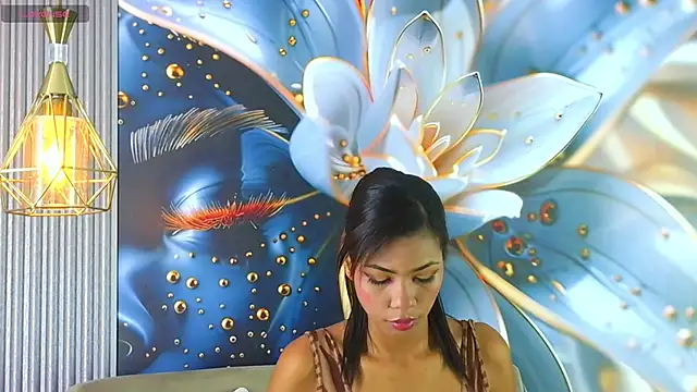 Snapshot of ELLIEPARKER_CR chatting on May 31, 11:28 am ELLIEPARKER CR online show from May 31, 11:28 am