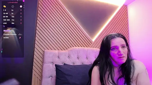 CloeMature online show from May 31, 3:26 am