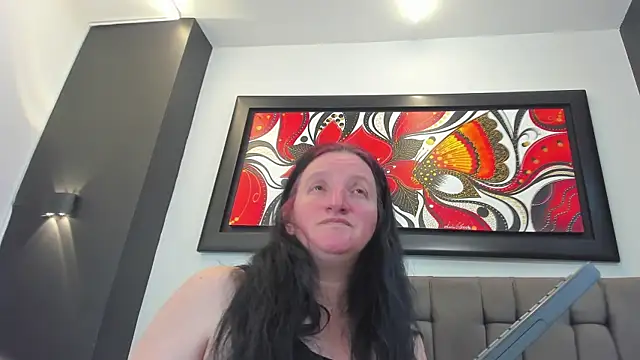 Snapshot of CloeMature chatting on June 30, 1:17 am CloeMature online show from June 30, 1:17 am