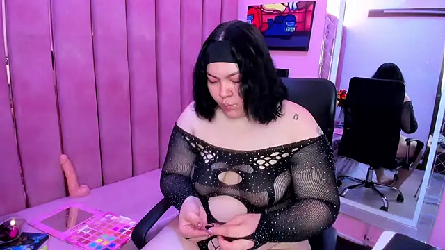 Snapshot of Sweet_Nova_ chatting on June 6, 4:23 pm Sweet Nova online show from June 6, 4:23 pm