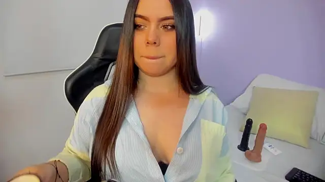 Snapshot of luna_blazze_ chatting on June 20, 12:30 pm luna blazze online show from June 20, 12:30 pm