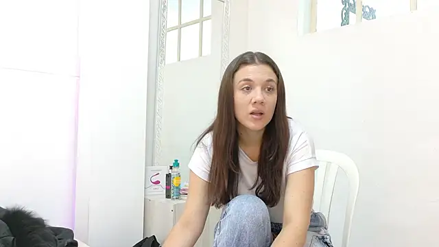 Snapshot of Katia_Rose23 chatting on June 18, 7:29 pm Katia Rose23 online show from June 18, 7:29 pm