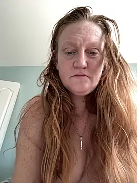 Kellilyn10 online show from May 18, 4:13 pm