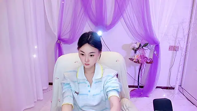 Snapshot of Tili_Lucky chatting on June 29, 11:21 am Tili Lucky online show from June 29, 11:21 am