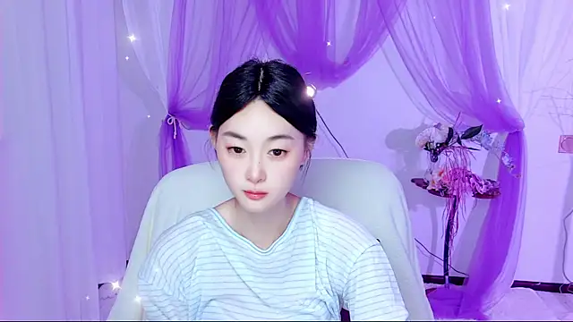 Snapshot of Tili_Lucky chatting on July 6, 12:51 am Tili Lucky online show from July 6, 12:51 am