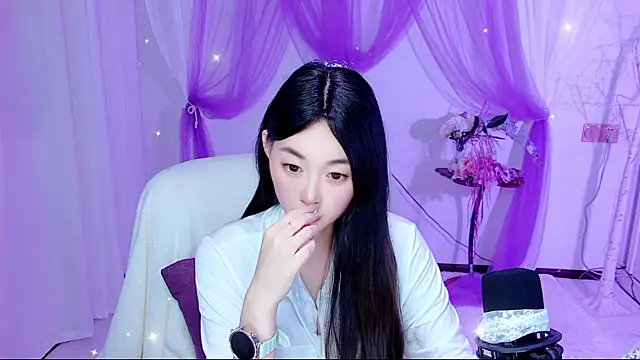 Snapshot of Tili_Lucky chatting on July 7, 11:14 am Tili Lucky online show from July 7, 11:14 am